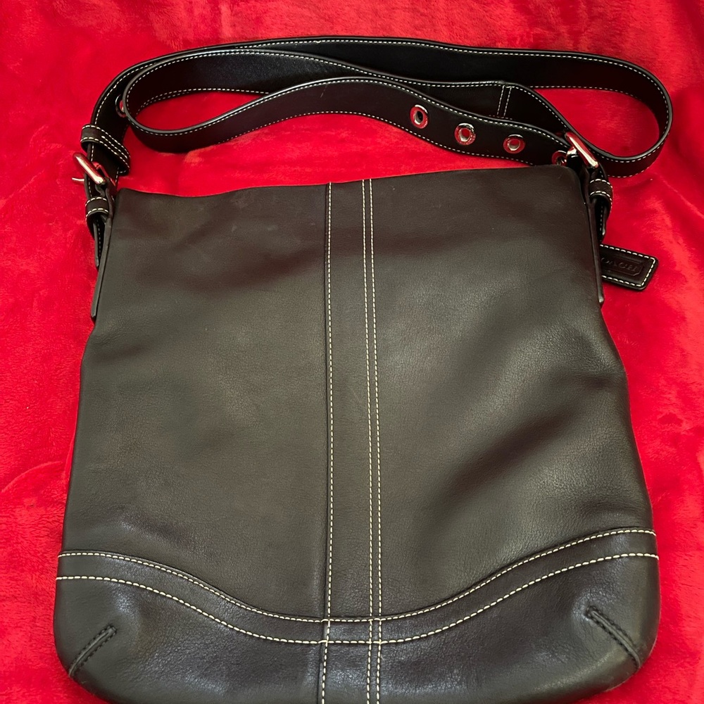 Coach Womens Black Leather Zip Buckle H0782-F10938 Shoulder Bag Purse
